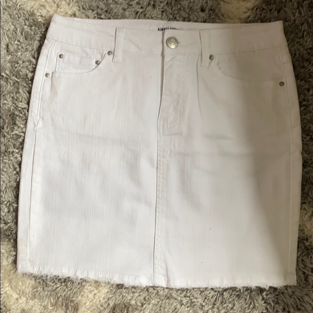 White skirt size 7